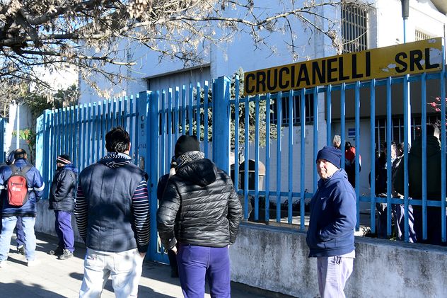La autopartista Crucianelli cerró sin aviso en Córdoba y dejó empleados en la calle.