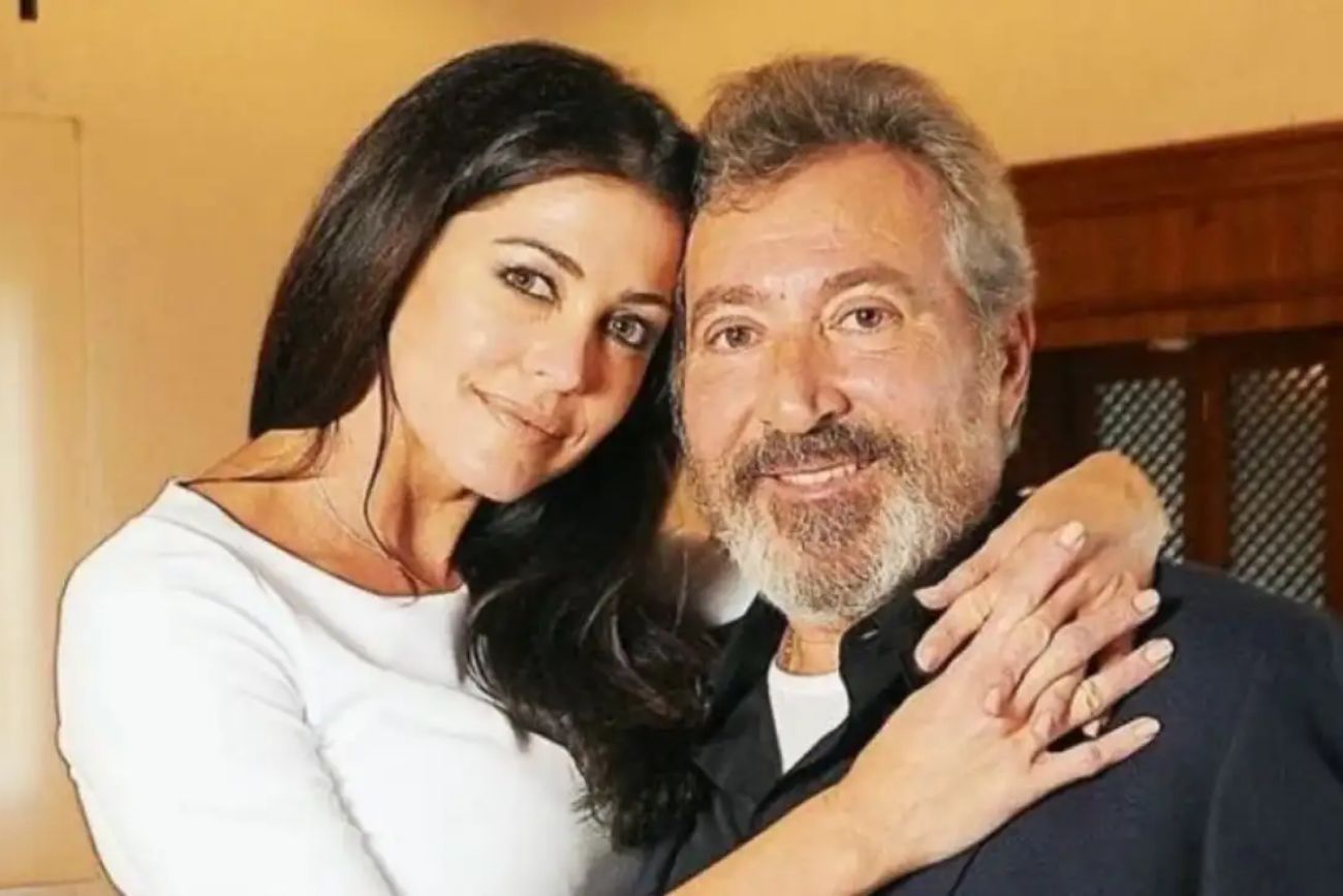 Pamela David junto a Daniel Vila. 