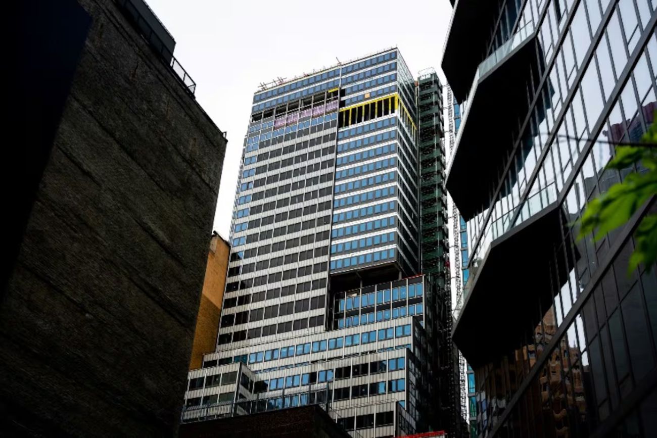 Pánico en Manhattan: evacuaron un rascacielos de 37 pisos por riesgo de derrumbe