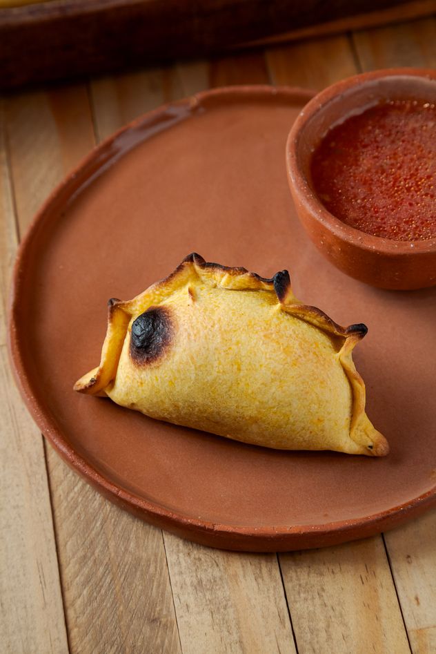 Tomás Adad, salteño que destaca por sus empanadas en Córdoba.