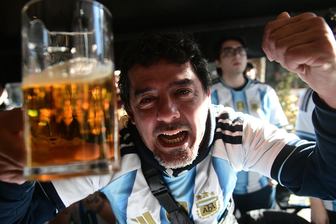 Argentina-Suiza: ¿qué es mejor para la salud, comer antes o durante el partido?