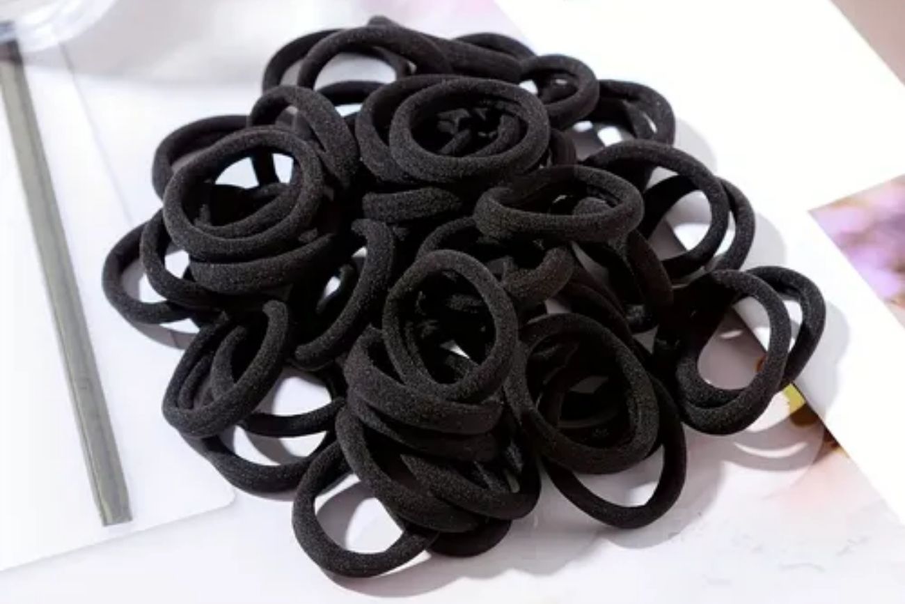 No las tires: el truco casero para recuperar las colitas de pelo estiradas en pocos minutos