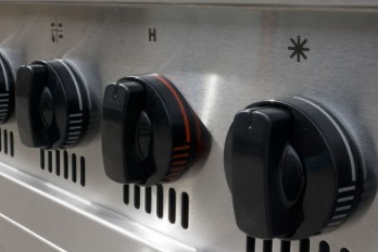 Cómo limpiar las perillas de la cocina y eliminar la grasa pegada con un truco casero