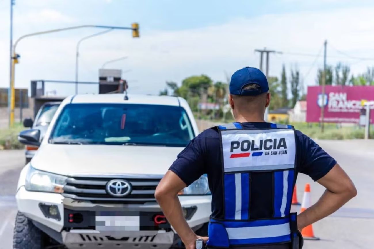 Tragedia en San Juan: un bebé de un año cayó a un balde con agua y permanece en terapia intensiva