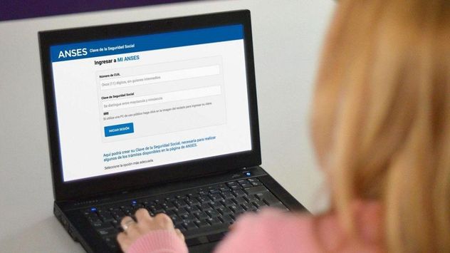 La Certificación Negativa de ANSES permite acreditar que una persona no registra determinados aportes, prestaciones o beneficios de la seguridad social durante un período específico.