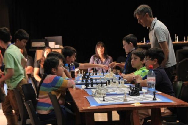 Clases gratis de ajedrez en Córdoba por las vacaciones de invierno: dónde se dan y cómo participar