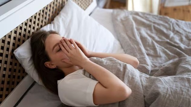 Dormís ocho horas y seguís cansado: la razón por la que el horario para dormir es más importante.
