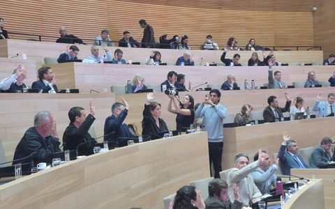 Los legisladores aprobaron por unanimidad la ley en general para avanzar contra los búnkeres y aguantaderos vinculados a las drogas. 