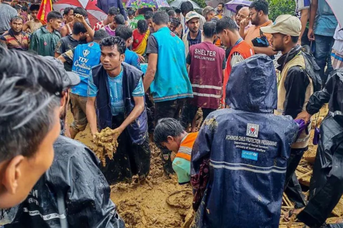 Al menos ocho muertos tras un deslizamiento de tierra que sepultó una escuela en Bangladesh. (Gentileza BBC)