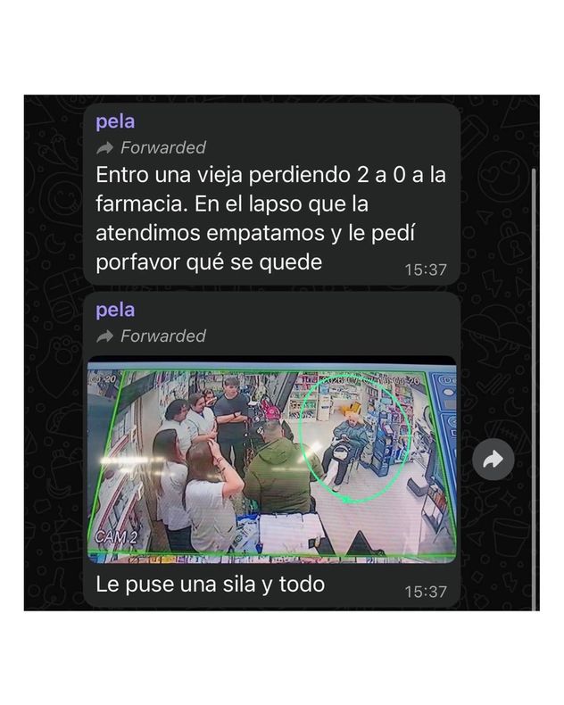 Entró a una farmacia y los empleados le pidieron que se quede.