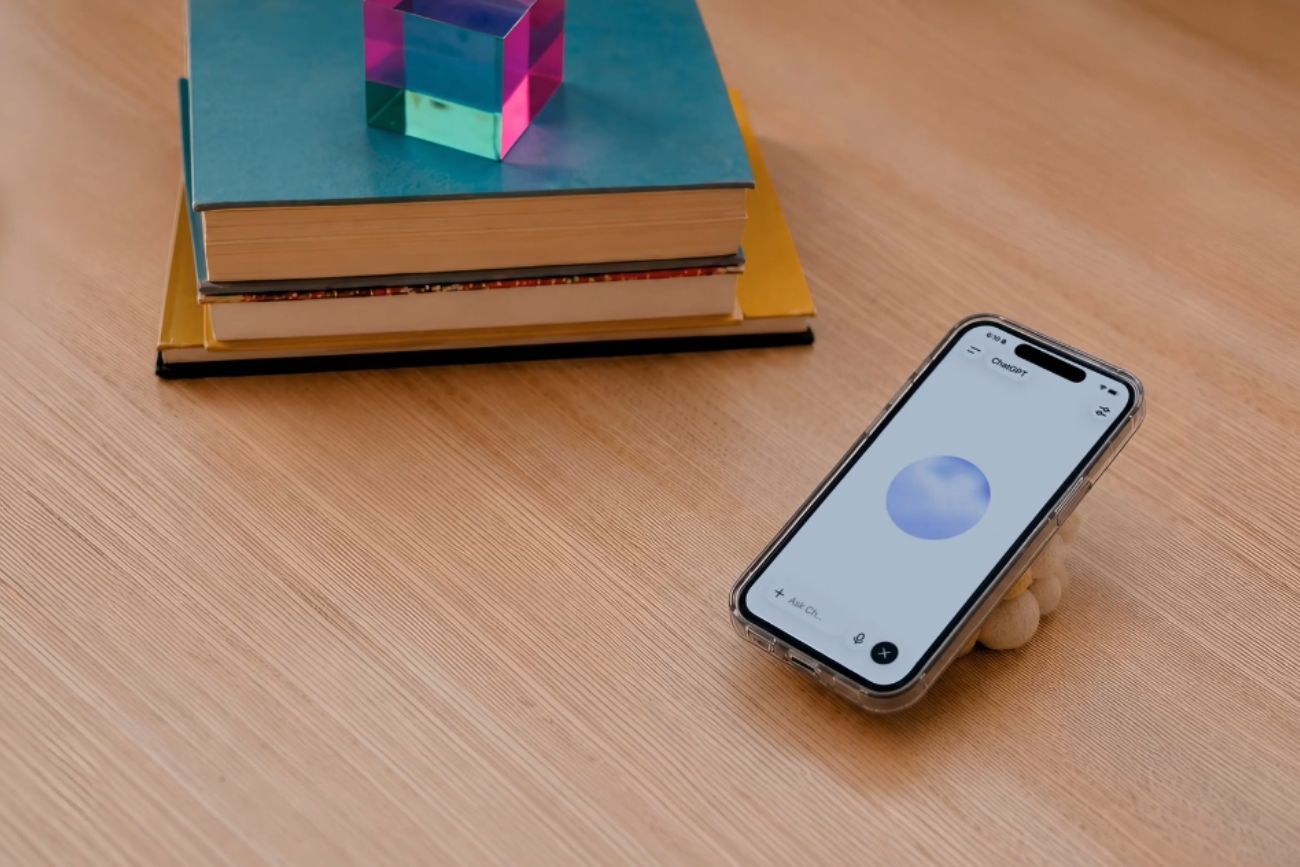 GPT-Live: OpenAI lanzó un nuevo modelo de voz para ChatGPT que habla y escucha al mismo tiempo.