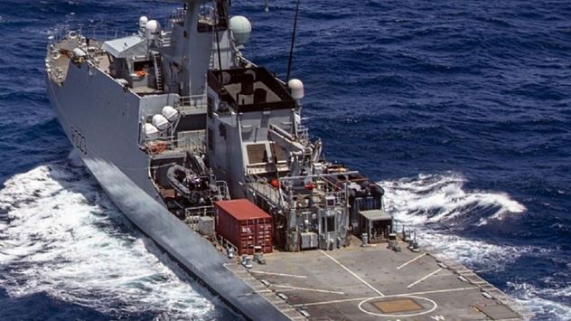 HMS Medway, el buque británico que navegó por aguas argentinas sin permiso.