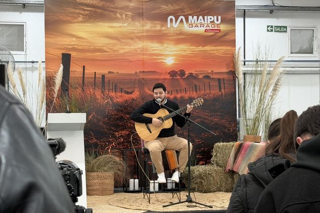 En la presentación de la F100 de Maipú Garage hubo música en vivo.