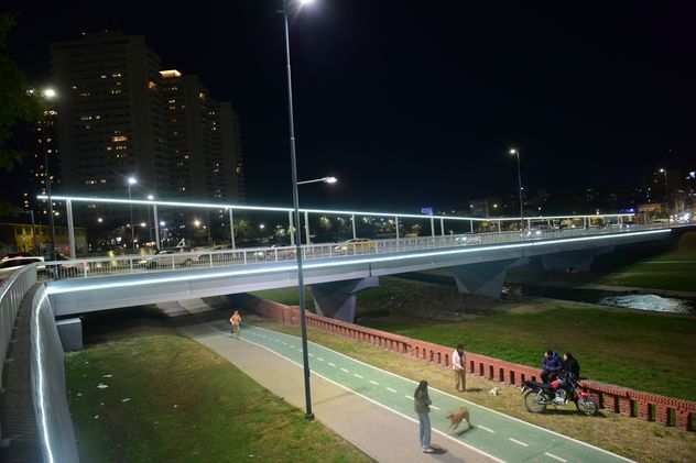 Inauguración de las luminarias del Puente Maipú con su ciclovía.