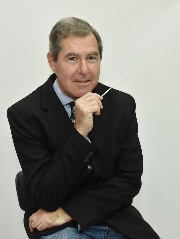 Esteban Fernández, director de orquesta.
