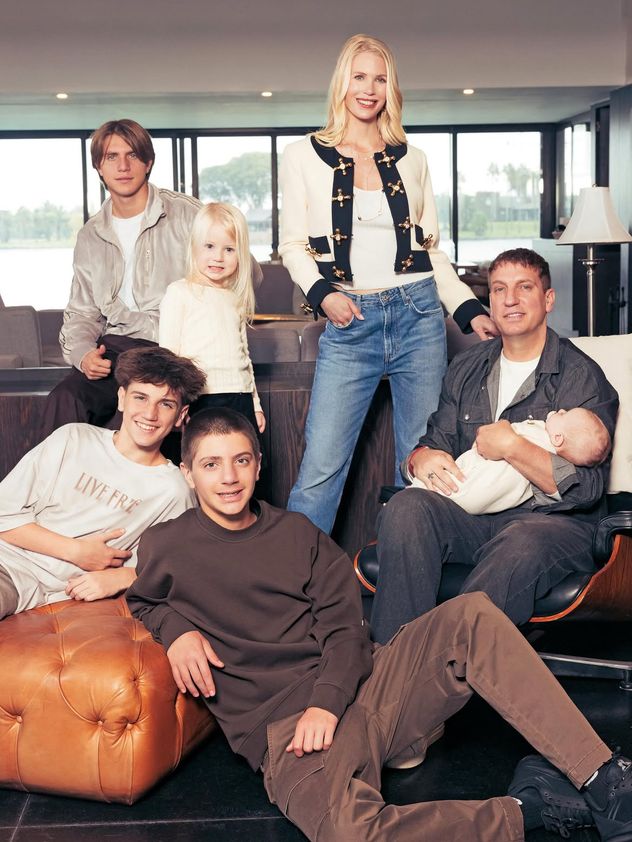 Daniela Christiansson con Maxi López y todos sus hijos
