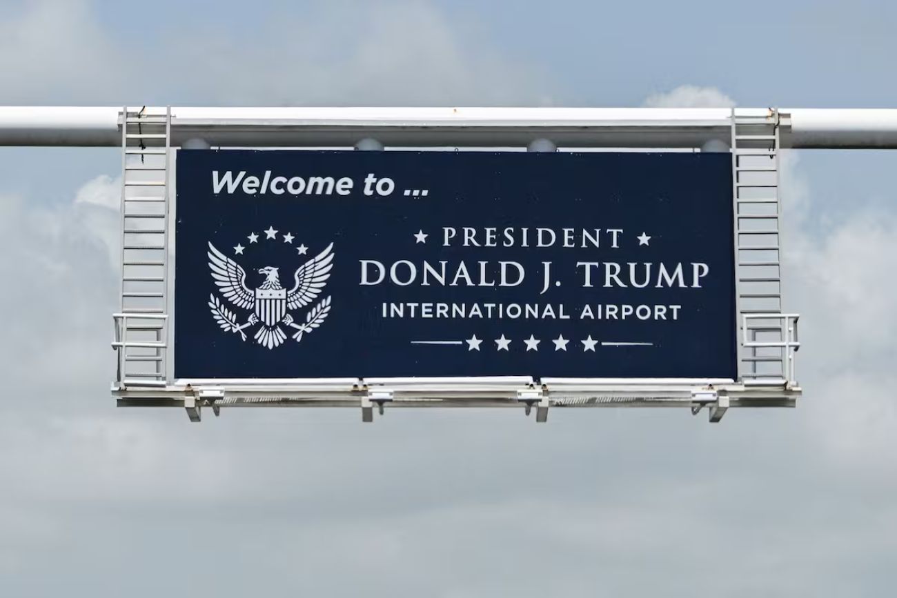 El aeropuerto de Palm Beach es rebautizado como "Donald Trump"
