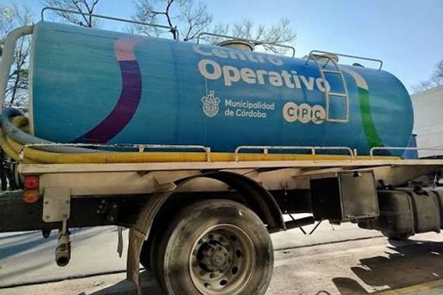 Camión de un Centro Operativo de la Municipalidad de Córdoba. 