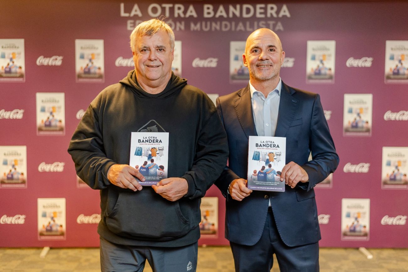 Claudio Destéfano y Guillermo Ricaldoni son los autores de "La otra bandera". 