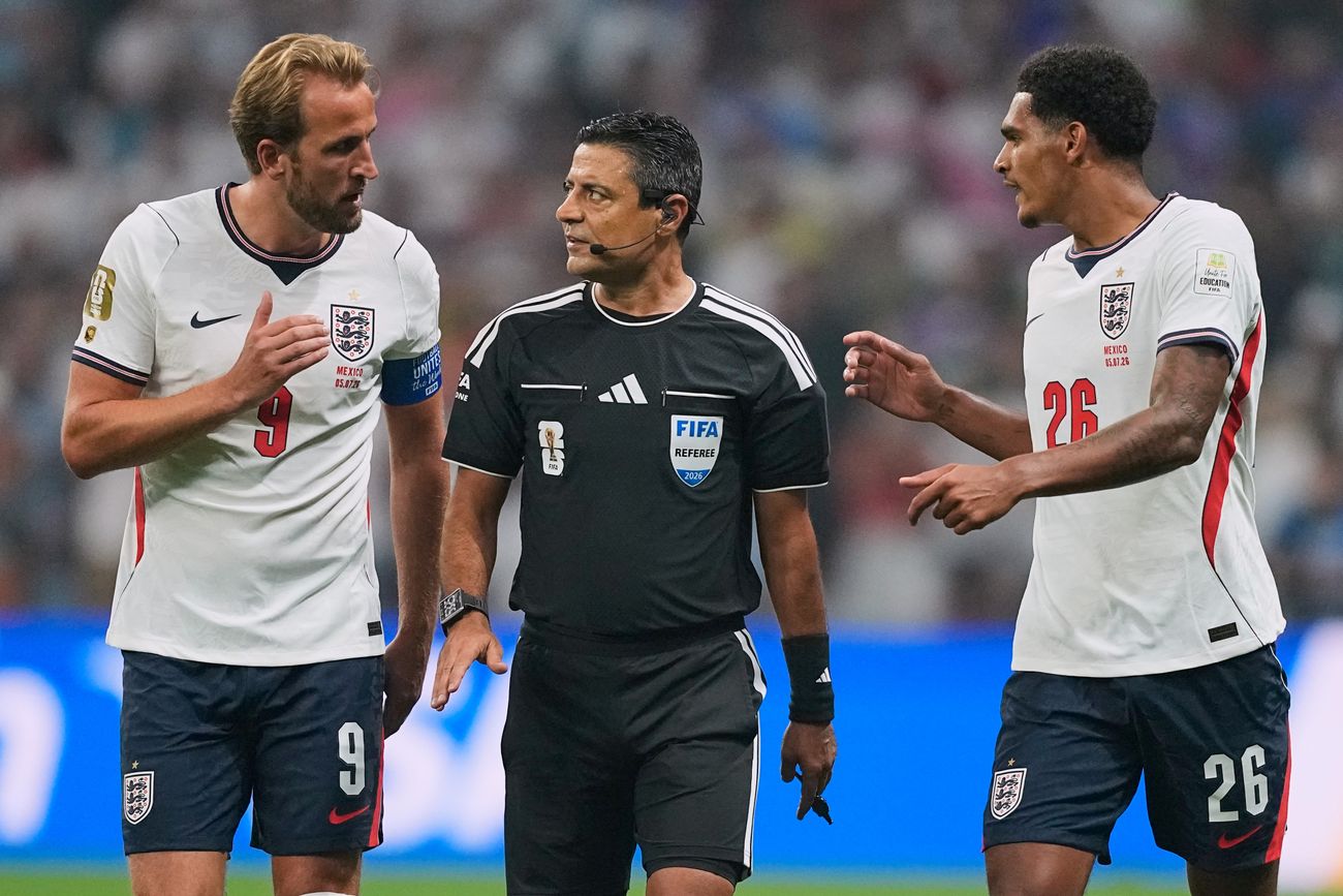 Inglaterra pierde a uno de sus jugadores.