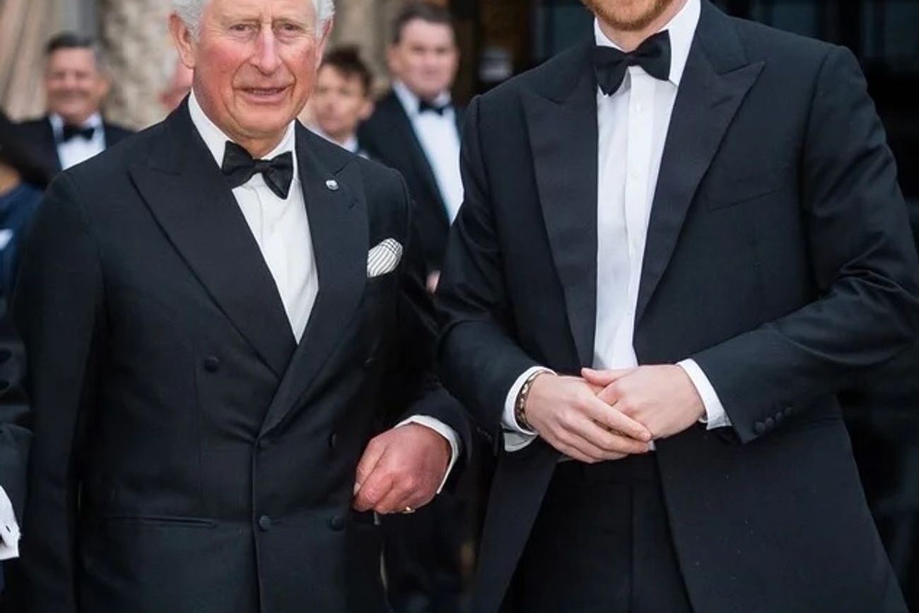 El príncipe Harry se reencuentra con el rey Carlos III 
