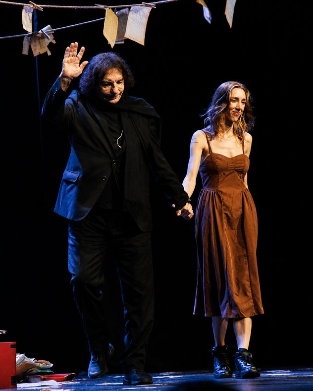 "La noche extraviada o los libretistas del mundo", obra teatral con Alejandro Dolina y Cora Barengo.
