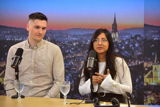 Benino Frischkpf y Lucía Sandoval, ella es peruana con nacionalidad Argentina y el es Suizo se conocieron por una aplicación.