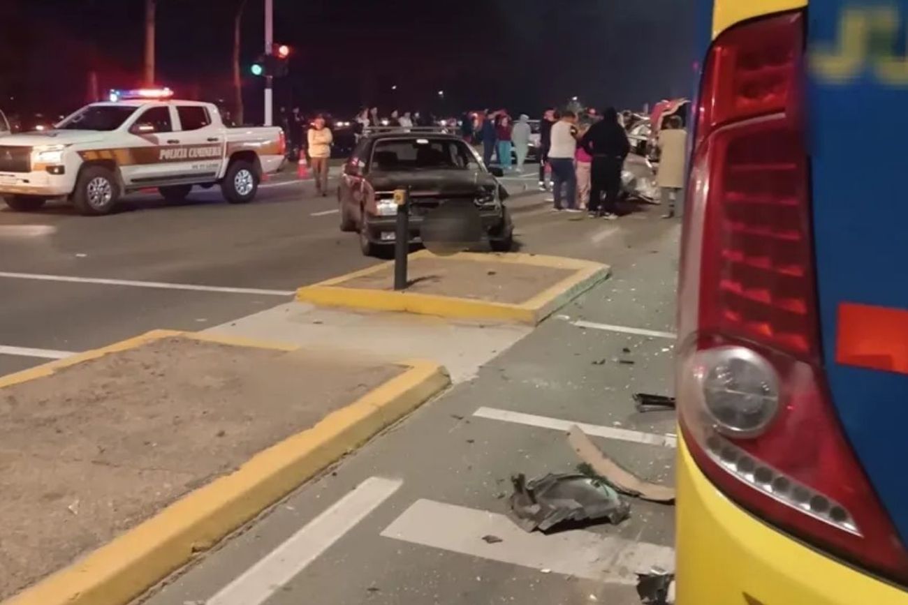 La magnitud del impacto fue tal que las víctimas fallecieron al instante, según informó Policía Caminera.
