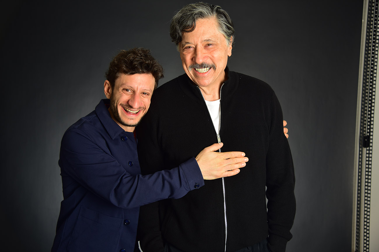 Carlos Bardem actor español y  Vicenzo Nemolato actor Italiano en el streaming de la Voz. 