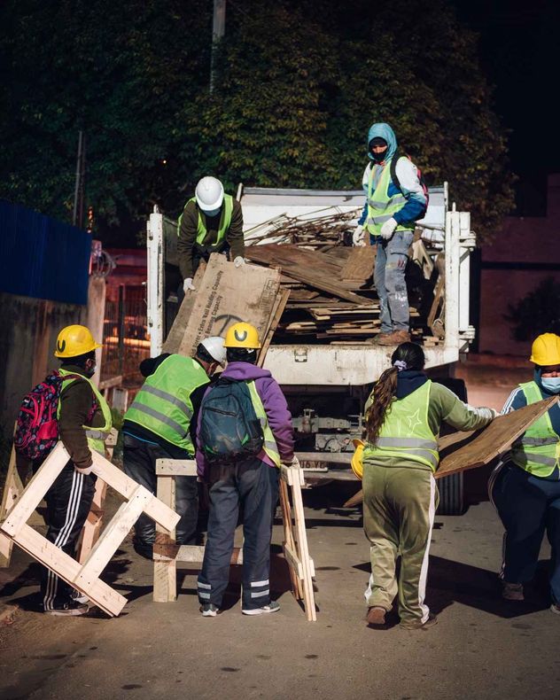 La Municipalidad y la Provincia recuperaron el espacio público ocupado por una feria ilegal en la zona sur.