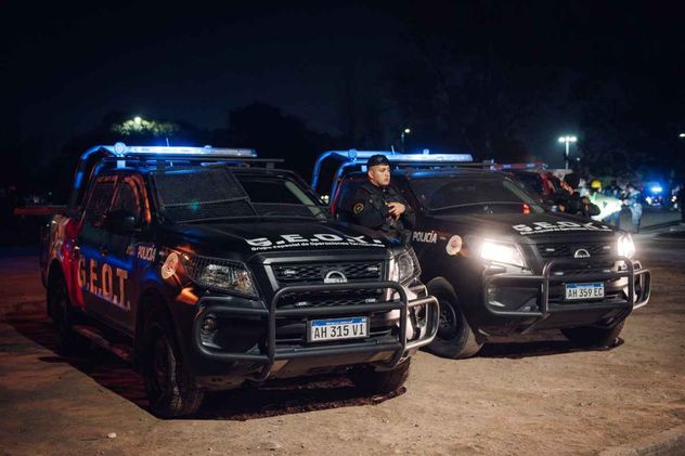 La Municipalidad y la Provincia recuperaron el espacio público ocupado por una feria ilegal en la zona sur.