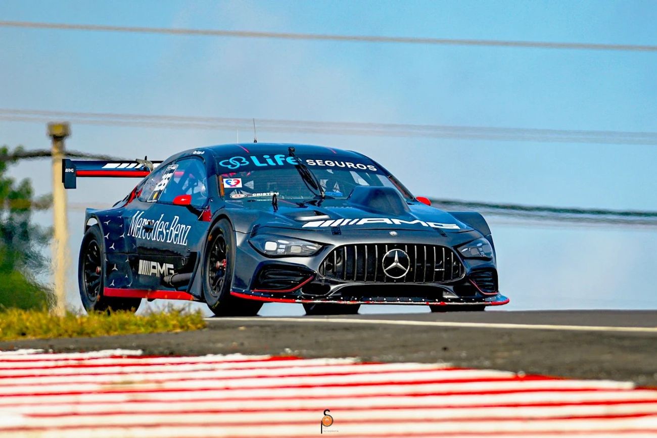 Ottol Fritzler fue el encargado de sumar la primer victoria para Mercedes Benz en el Turismo Carretera y convertirla en la octava marca ganadora en la historia de la categoría. (Prensa ACTC)