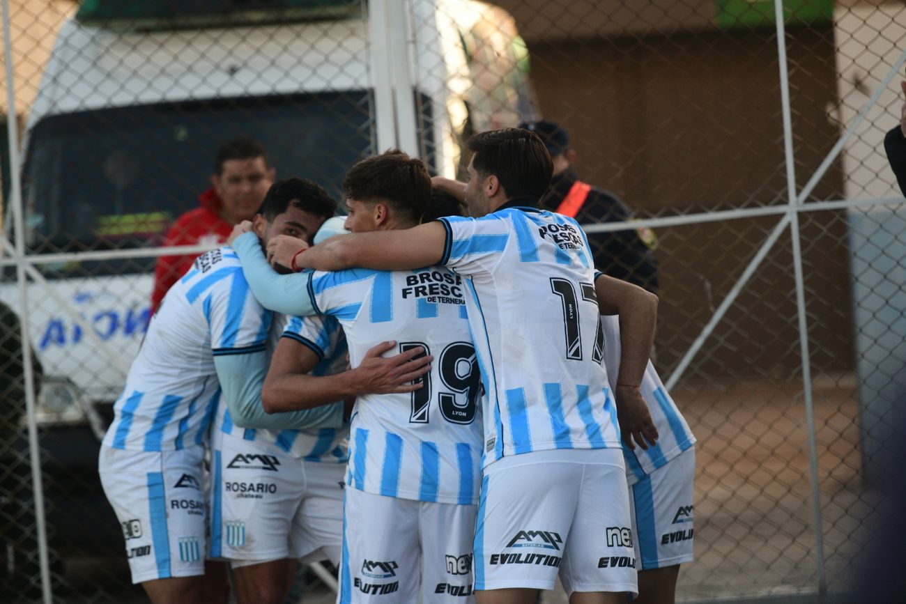 Racing de Nueva Italia le ganó a Acassuso por fecha de la Primera Nacional.