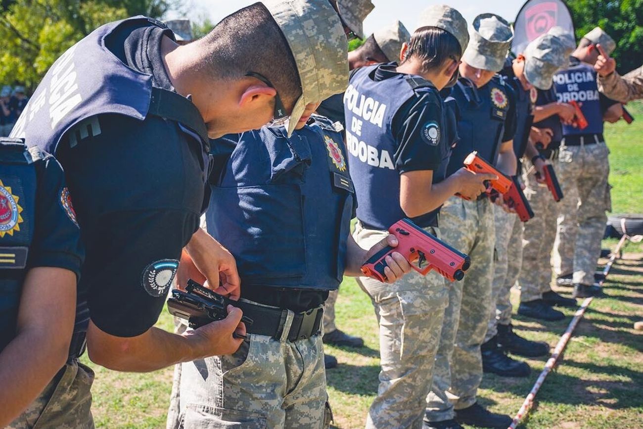 En 2027 habrá más de 5 mil policías en formación en Córdoba. Se sostiene un alto interés en ingresar a las escuelas.