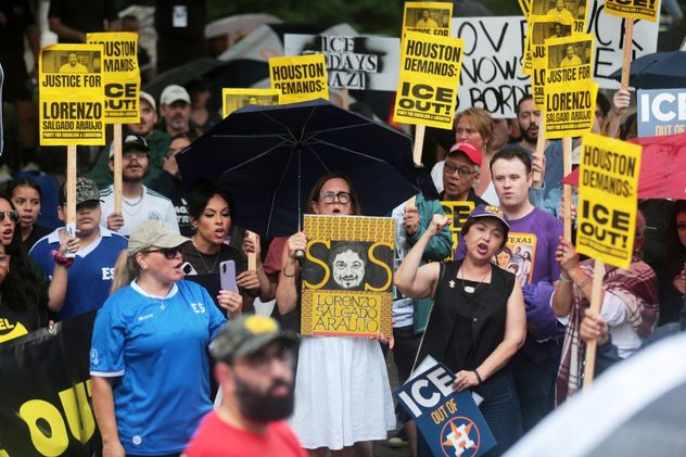 Denuncian "falta de colaboración" federal tras la muerte de un inmigrante a manos de ICE en Houston