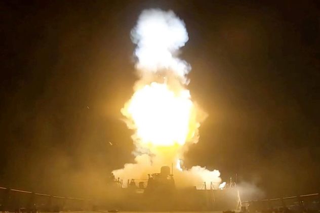Estados Unidos bombardeó Irán y Teherán lanzó represalias contra países árabes