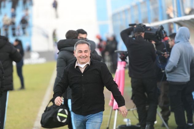 Racing de Nueva Italia - Acassuso. ustavo Coleoni, feliz.