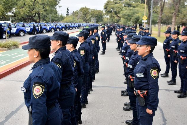 En 2027 habrá más de 5 mil policías en formación en Córdoba. Se sostiene un alto interés en ingresar a las escuelas.