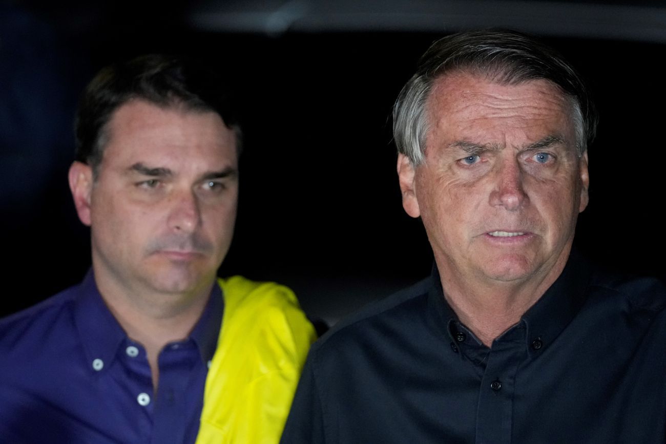 Brasil: prohíben a Flávio Bolsonaro visitar a su padre hasta después de las elecciones