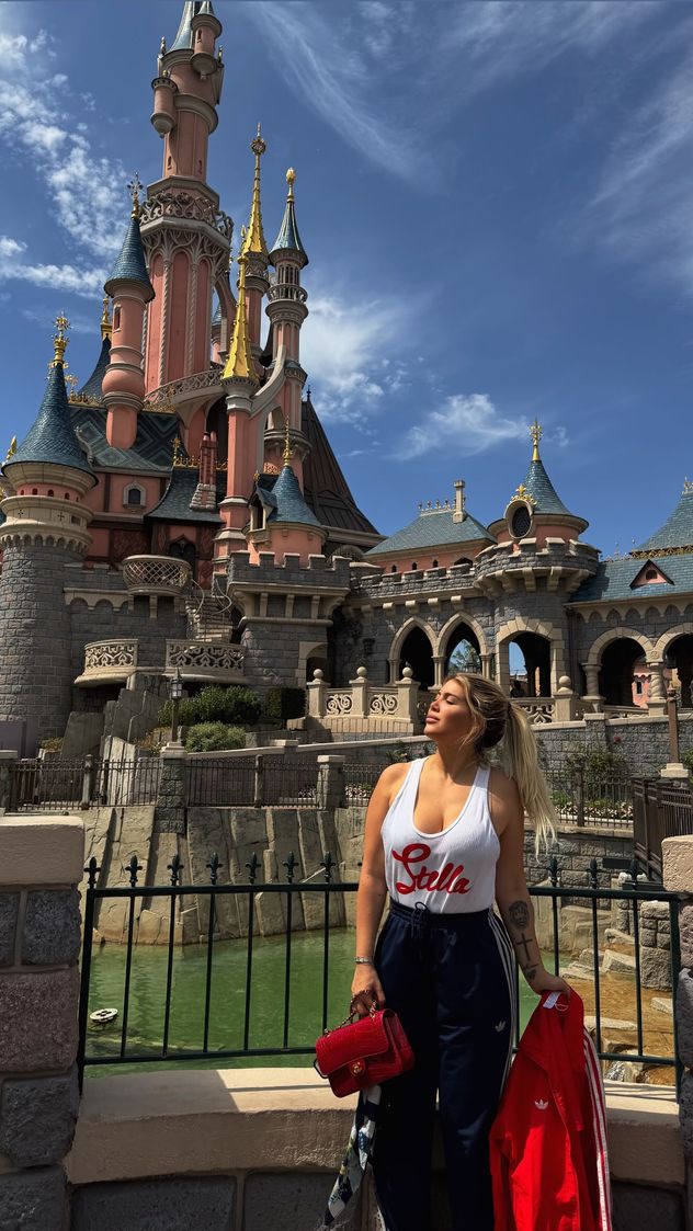 Las historias de Wanda Nara desde París.