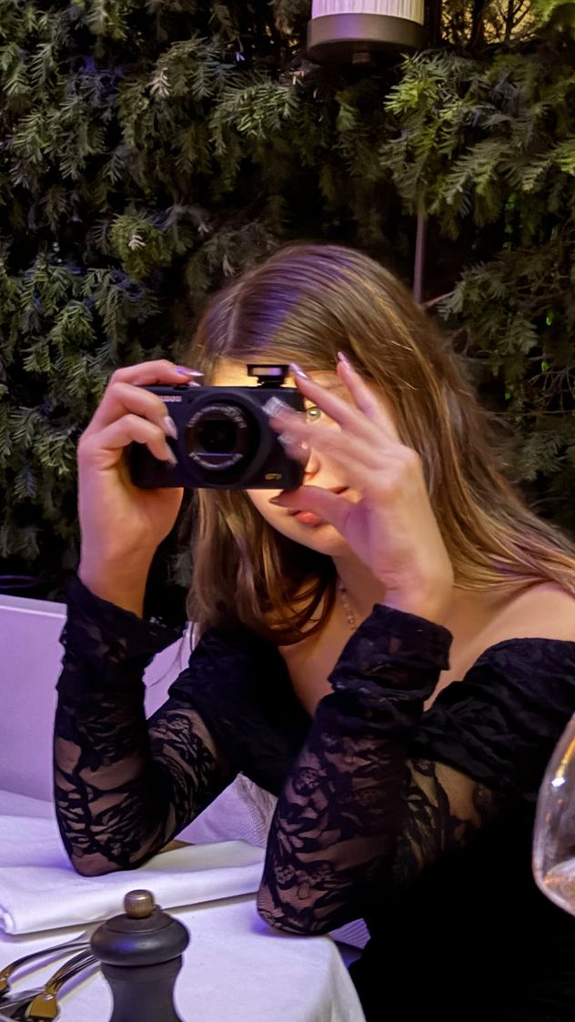 Las historias de Wanda Nara desde París.