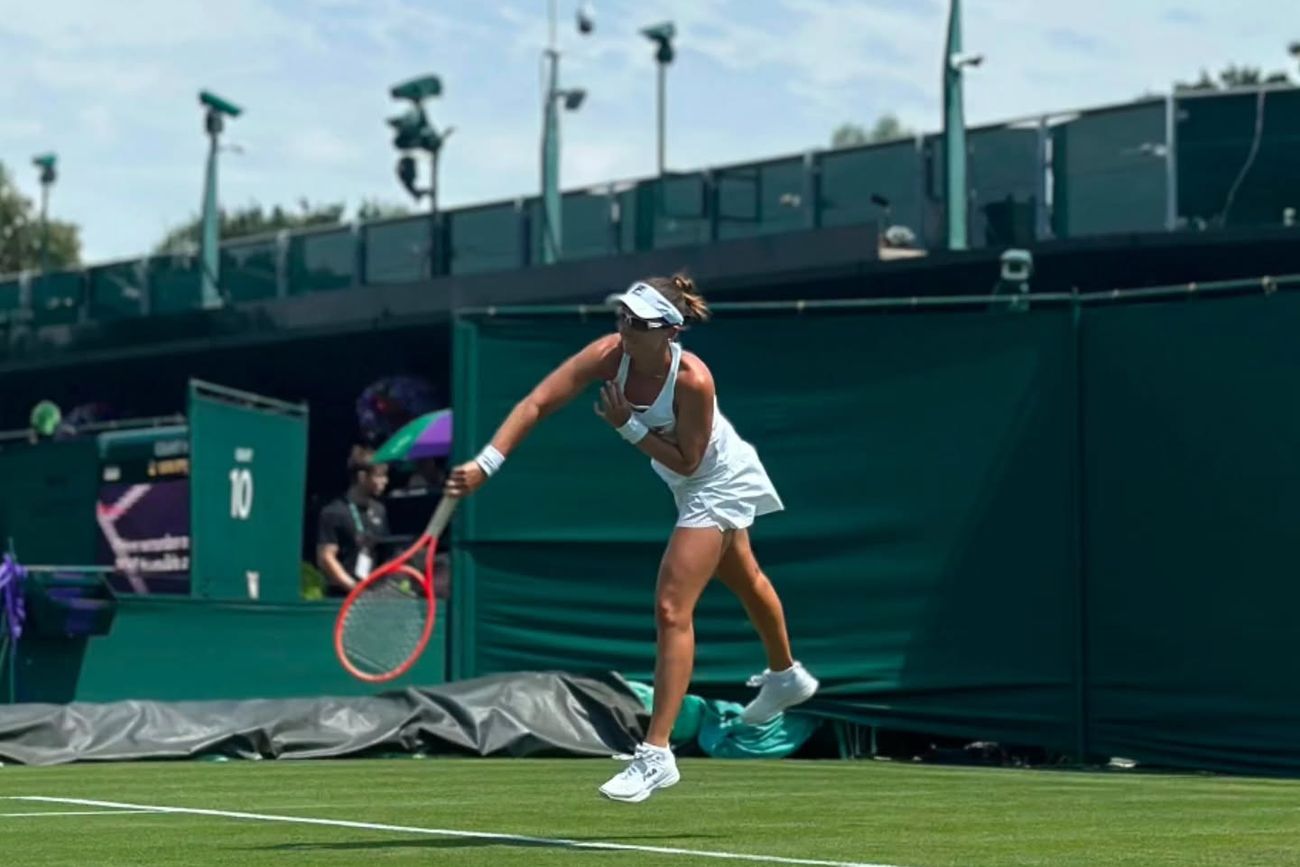 Nadia Podoroska en Wimbledon.