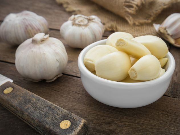 El ritual con ajo que se volvió popular: cuándo hacerlo y dónde ubicarlo para atraer armonía.