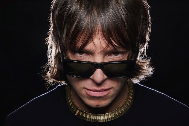 Joaquín Levinton saboteó a los ingleses tras lanzar la versión argentina de "Wonderwall" de Oasis