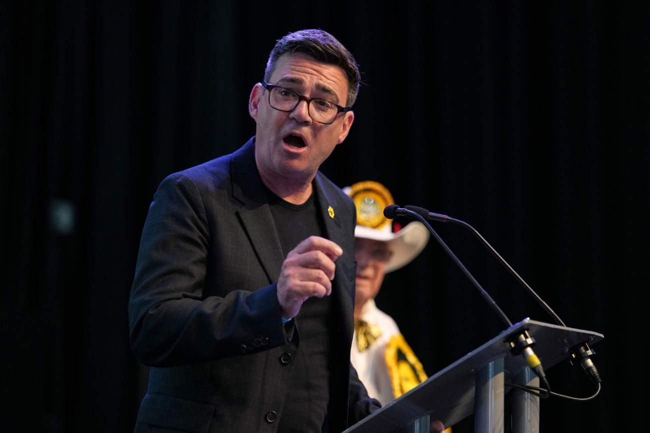 Andy Burnham quedó a un paso de ser primer ministro del Reino Unido tras lograr amplio respaldo laborista. (Foto AP / Jon Super)