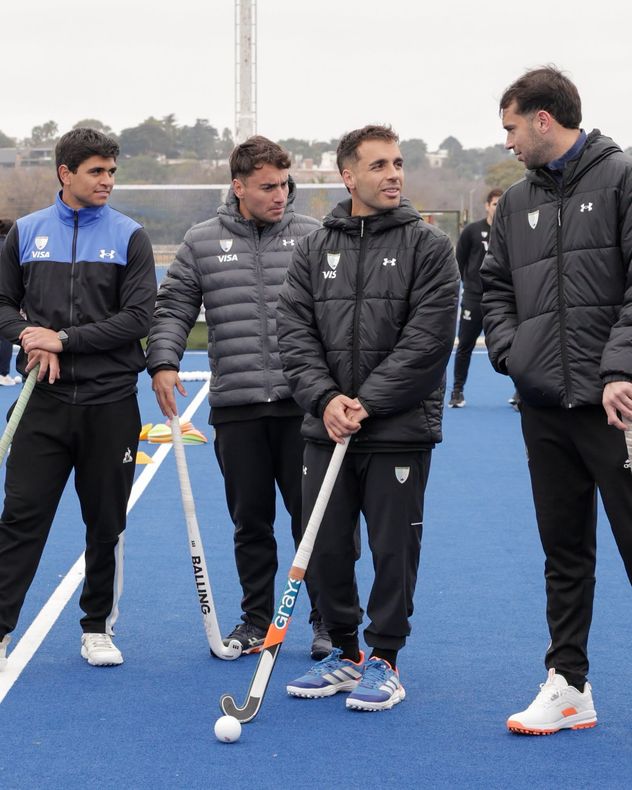 De izquierda a derecha, Nicolás Rodríguez, Lautaro Domene, Tomás Domene y Facundo Zárate, cordobeses en el seleccionado argentino de hockey.