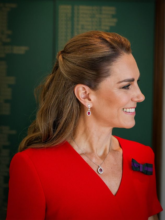 Kate Middleton sorprendió en Wimbledon con dos looks elegantes que se volvieron tendencia.