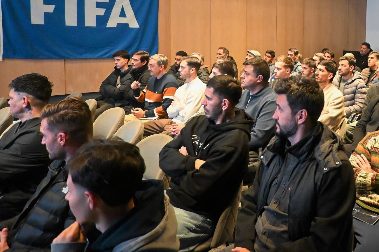 Reunión en la AFA por las nuevas reglas Fifa.