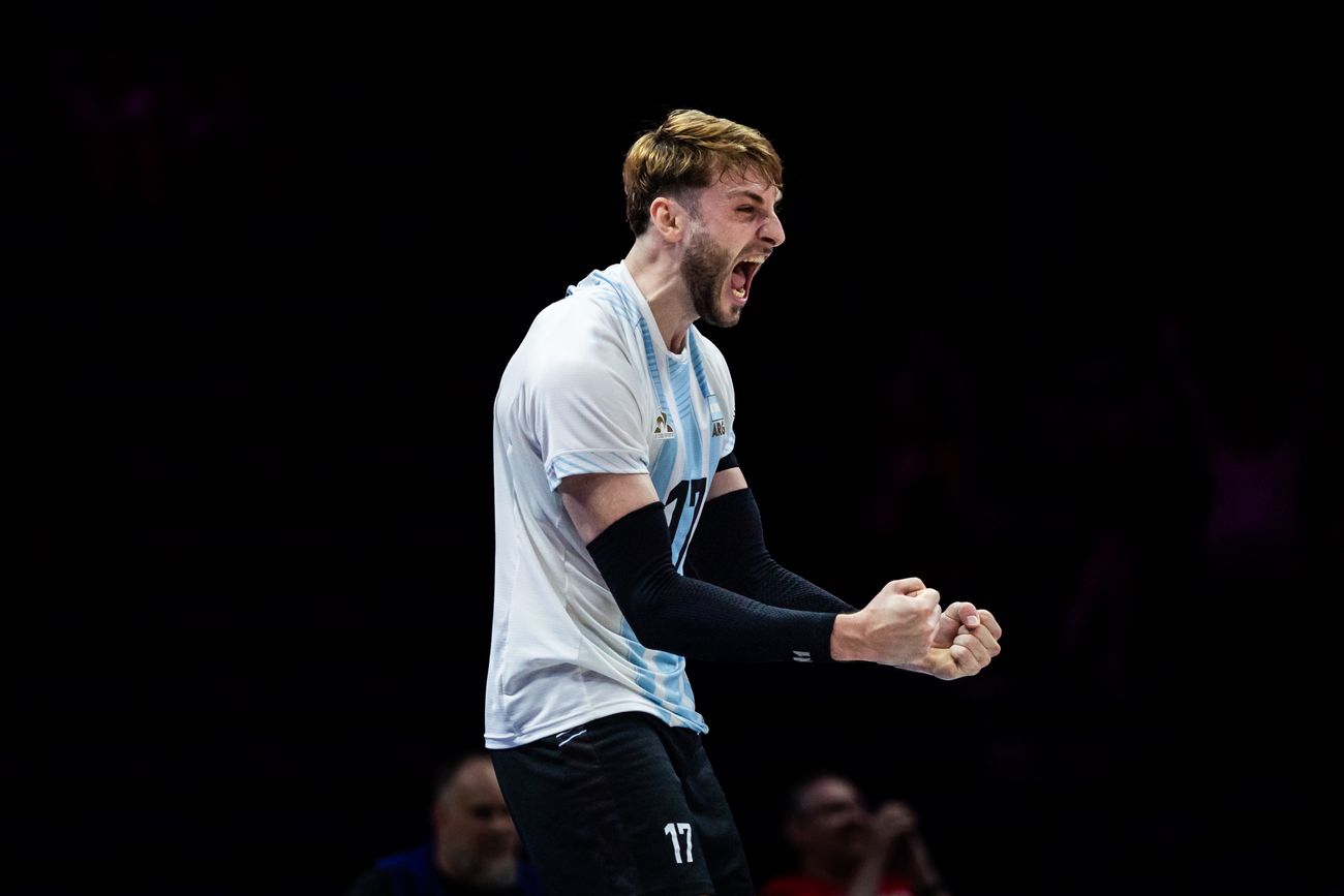 Gran remontada de la selección argentina de vóley.