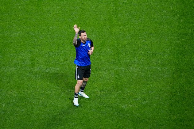 Lionel Messi (10), de Argentina, antes del partido de semifinales del Mundial de fútbol entre Inglaterra y Argentina en Atlanta.